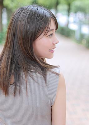 夏下彩芽の画像