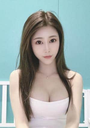 新人ななの画像