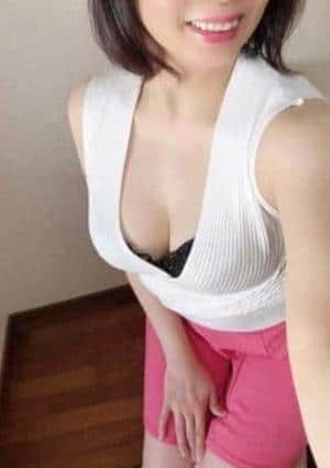 愛沢えりの画像